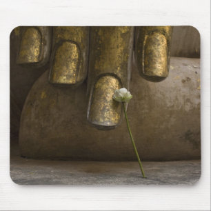 Buddha in Wat Si Chum. Mousepad