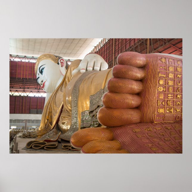 Buddha Statue Feet Poster (Vorne)