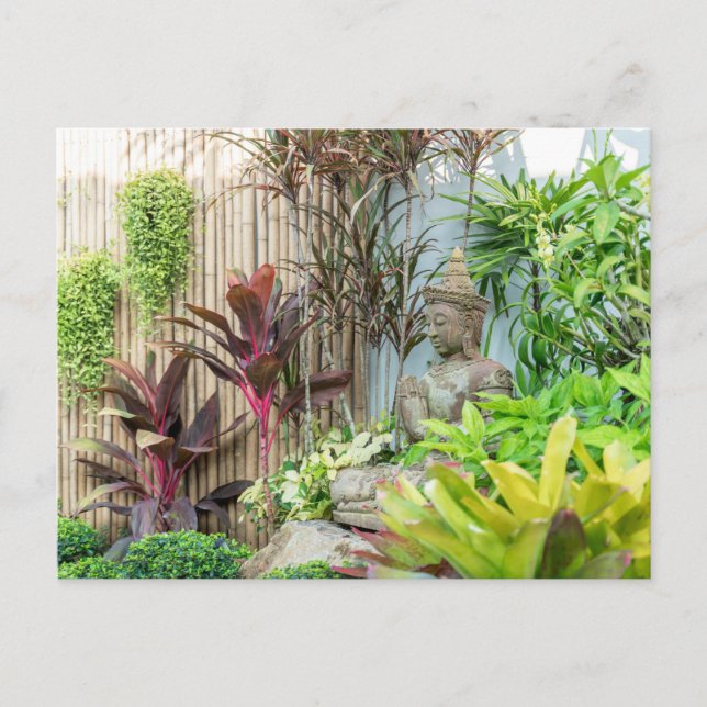 Buddha-Statue im Garten Postkarte (Vorderseite)