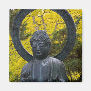 Buddha-Statue im Japanischen Garten Golden Magnet