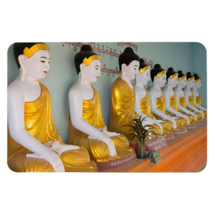 Buddhastatuen in Umin Thounzeh Magnet