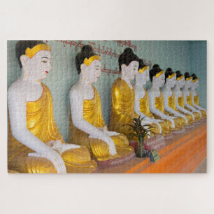 Buddhistische Statuen in Umin Thounzeh