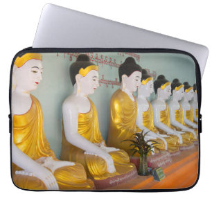 Buddhistische Statuen in Umin Thounzeh Laptopschutzhülle