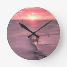 Bude Gezeiten- Pool-Überlauf am Sonnenuntergang,