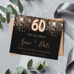 Budget 60. Geburtstag schwarzer Glitzer Save the D<br><div class="desc">Eine junge und trendige Save the Date für eine 60. Geburtstagsfeier. Ein schwarzer Hintergrund mit goldenem Imitat-Glitzer. Vorlagen für Datum,  Namen und Text. Goldene Buchstaben. Der Text: Save the Date ist mit einem großen angesagten,  handgeschriebenen Stilskript geschrieben.</div>