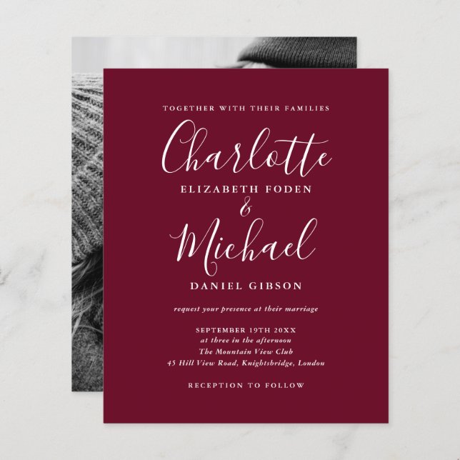 Budget Burgundy Script Foto Hochzeit Einladung (Vorne/Hinten)