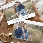 Budget Elegant Save the Date zwei Foto Weiß Flyer<br><div class="desc">Budget Modernes und elegantes Foto Save the Date Hochzeitskarte. Die Save the Date einladende Einladungskarte beinhaltet weiße Typografie,  schick und schlichtes Design auf weißem Hintergrund,  mit dem Sie Ihre individuelle Verlobung Fotografie hinzufügen können.</div>