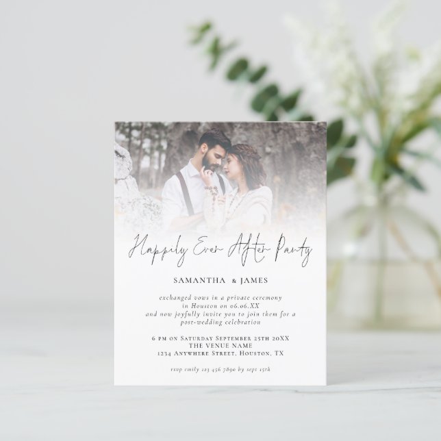Budget Foto glücklich je nach Hochzeit Einladung (Stehend Vorderseite)