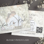 Budget Foto QR CODE Hochzeit Save the Date Flyer<br><div class="desc">Moderne, romantische, elegante Hobby-Hochzeitsfeier sichern das FLYER-Template mit Ihrem individuellen Foto in den trendigen Imitaten vellum-weißes, transparentes Overlay und schwarz handgeschriebenes Kalligraphieskript und mit Ihrem individuellen QR-CODE. Einfach mit Ihren Details und Bildern auf beiden Seiten personalisieren! BITTE LESEN SIE DIES VOR DEM KAUF! Dies ist eine preisgünstige Hochzeitskarte, die auf...</div>