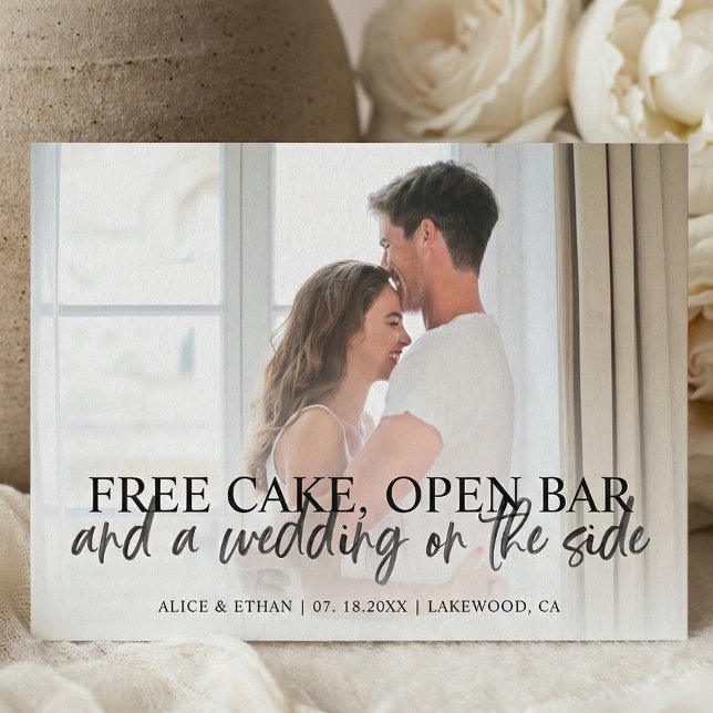 Budget Funny Brush Script Save the Date Foto Anno Ankündigungspostkarte (Von Creator hochgeladen)