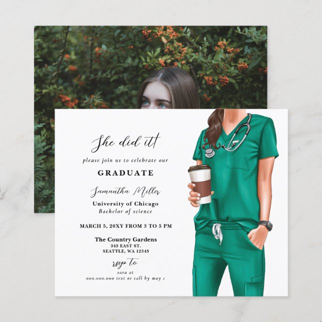 Budget Green Scrubs Nurse Foto Abschluss einladen (Vorne/Hinten)