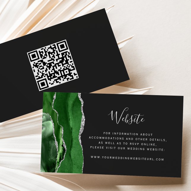 Budget Green Silver Agate Dark Wedding QR Code Begleitkarte (Von Creator hochgeladen)