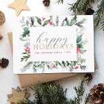 Budget Happy Holidays Weihnachten Grüne Rote Karte<br><div class="desc">Günstige Weihnachtsfeiertage mit Grün,  Eukalyptus,  Heiligen Bereren und einfachem rotem Hintergrund.</div>
