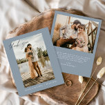 Budget Hochzeit Vielen Dank Dusty Blue Foto Cards Flyer<br><div class="desc">Budget Hochzeit Dankeschön Karten,  die ein Foto auf der Vorder- und Rückseite haben. Die Dankeschön-Karten enthalten eine moderne,  handgeschriebene,  kursive Schriftzeichen-Typografie,  die elegant,  einfach und modern nach einem minimalistischen einfachen Hochzeitstag-Fest zu verwenden sind.</div>