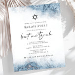 Budget Marmor Blue Silver Bat Mitzvah Einladung<br><div class="desc">Diese elegante Fledermausmitzvah-Einladung zeichnet sich durch ein hellblaues Aquarellbild aus, das Marmor imitiert und mit silbernen Imitaten versehen ist, die nach und nach in den weißen Hintergrund verblassen. Die Wörter "bat mitzvah" erscheinen in einem handgeschriebenen handgeschriebenen Holzkohle-Schriftzeichen, der Rest in Serif-Hauptstädte. Das blaue und silberne Marmormuster wird auf der Rückseite...</div>
