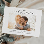 Budget Modernes kalligraphisches Foto Save The Date<br><div class="desc">Dieses moderne Save the Date besticht durch eine wunderschöne Kalligraphie-Schrift und ein modernes,  minimalistisches Design.</div>