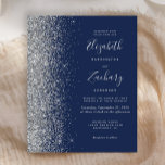 Budget Navy Blue Silver Glitzer Einladung Hochzeit<br><div class="desc">Die links Kulisse dieser eleganten,  modernen Hochzeitseinladung besticht durch eine silberne Imitat-Glitzer-Grenze. Der individuell anpassbare Text kombiniert handschriftlich,  kopperplate und kursiv Schriftart auf einem marineblauen Hintergrund. Auf der Rückseite ist ein passendes marineblau-silberfarbenes Design erkennbar.</div>