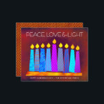 Budget Red Hanukkah Candles Peace Liebe Light Card<br><div class="desc">"Frieden, Liebe und Licht." Eine spielerische, moderne, künstlerische Abbildung von Boho Musterkerzen in einer Menorah hilft Ihnen, den Urlaub von Hanukkah zu beginnen. Die blauen Kerzen mit bunten Imitat-Folienmustern überlagern einen intensiv roten Backsteinhintergrund. Imitate Kupfer Diamantfolien auf einem Backstein roten Hintergrund für die Rückseite. Fühlen Sie sich die Wärme und...</div>