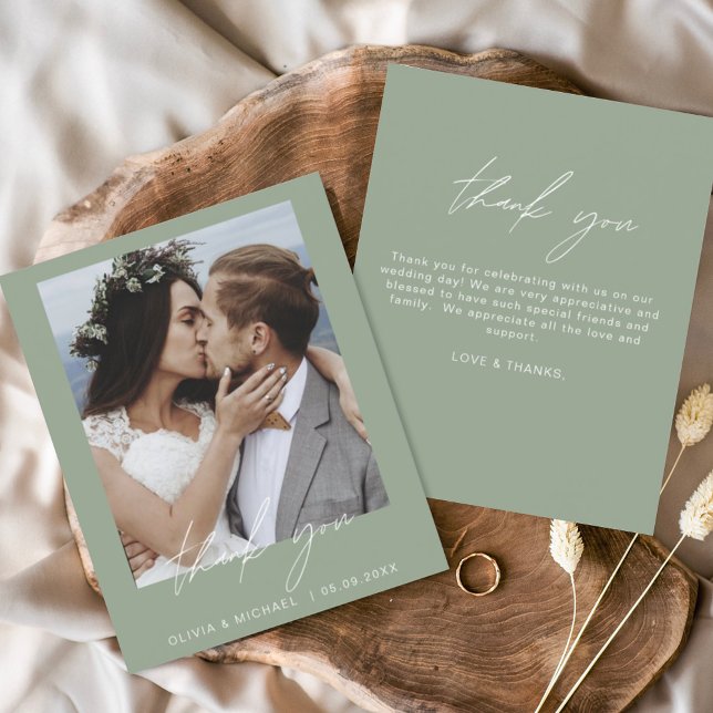 Budget Sage Green Wedding Danke Foto (Von Creator hochgeladen)