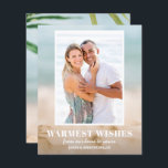 Budget Sand and Sea Beach Foto Weihnachtskarten<br><div class="desc">Kleine 4, 5" x 5, 6" Papier Weihnachtskarten bieten Ihnen Ihr Lieblings- oder Warmwetter-Foto auf unserer Weihnachtskarte mit schick weißem Sand und Meer. Diese preisgünstigen Ferienfotokarten sind auf 110 lb Papier gedruckt, das in 3 Größen erhältlich ist. **WEISSE UMGEBUNGEN SIND OPTIONAL AUF DER BESTELLSEITE. Achten Sie darauf, Ihre Bestellung zu...</div>