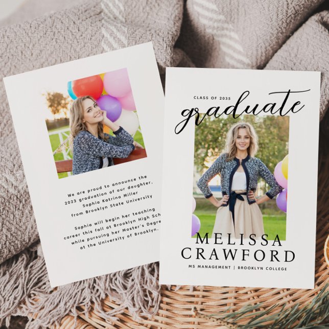 Budget Simple Graduate Chic Foto Abschluss Card (Von Creator hochgeladen)