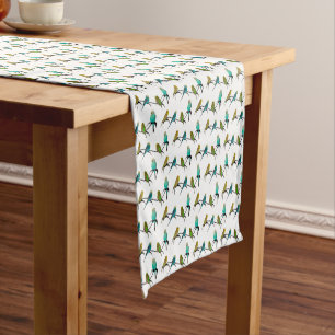 Budgie Frenzy Table Runner (Farbe auswählen) Kurzer Tischläufer