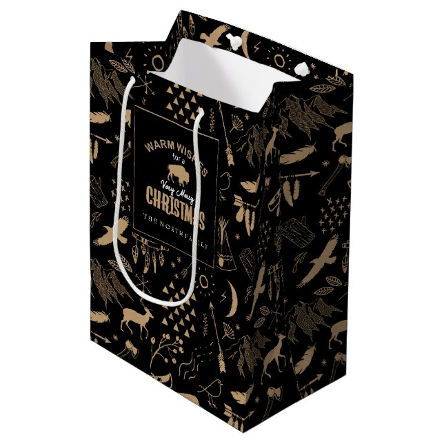 Buffalo Adventures Muster Label Kraft ID599 Mittlere Geschenktüte (Vorderseite Schrägansicht)