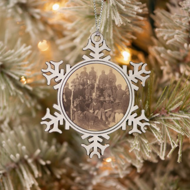 Buffalo-Krieger: Amerikanische Kampferei Schneeflocken Zinn-Ornament (Baum)