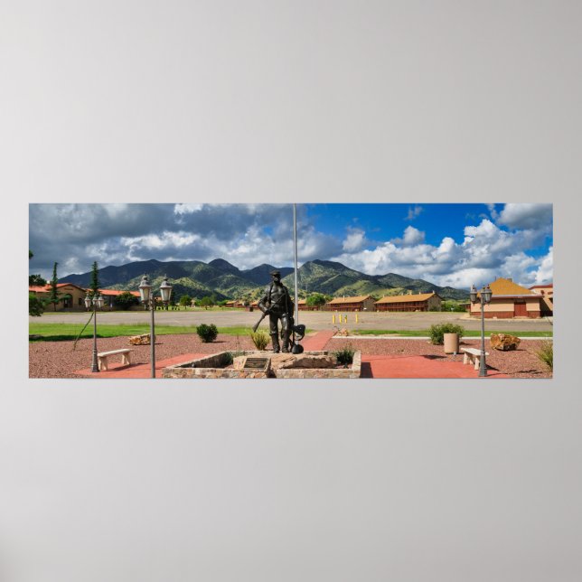 Buffalo Soldier on Edge of Old Post - 12x36 Poster (Vorne)