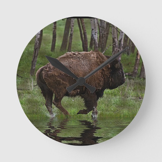 Büffel und Wald, Bison-Liebhaber Design Runde Wanduhr (Vorderseite)