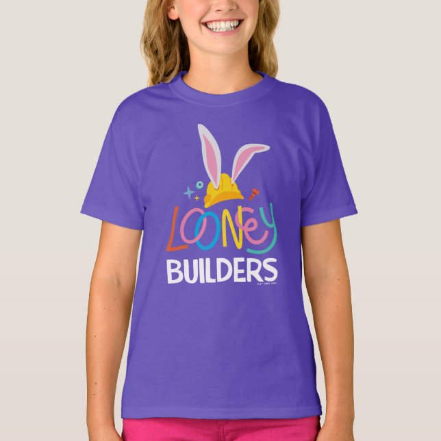 BUGS BUNNY BUILDERS™| Gestapelte Hard-Hat-Logos T-Shirt (Vorderseite)
