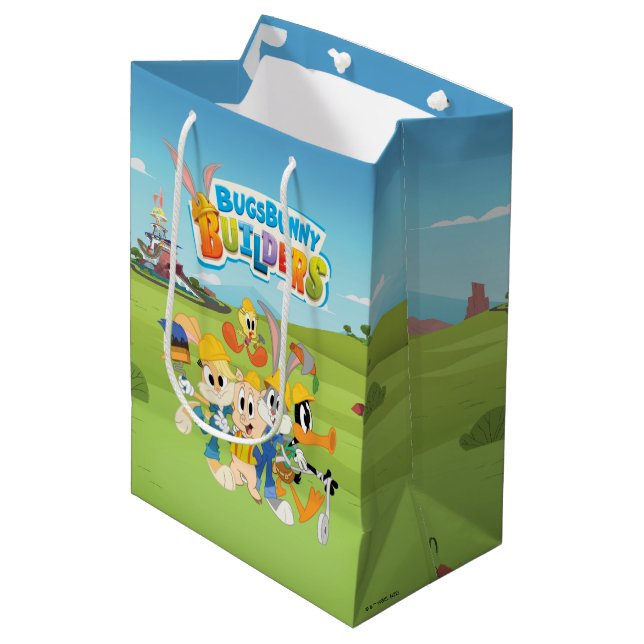 BUGS BUNNY BUILDERS™| The Looney Builders Group Mittlere Geschenktüte (Vorderseite Schrägansicht)
