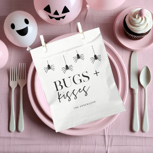 Bugs und Kisses   Schwarze Spinnen   Frohe Hallowe Geschenktütchen