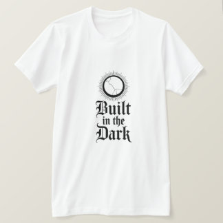 "Built in the Dark" Gothic Grafik T-Shirt |