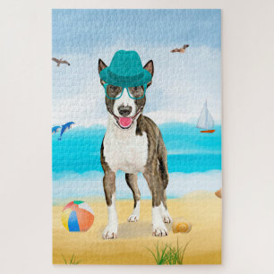 Bull Terrier Hund am Strand