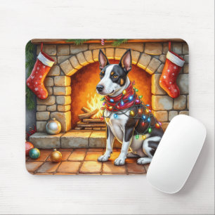 Bull Terrier Kamin mit Weihnachtslichtern Mousepad