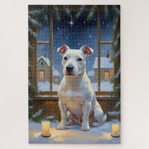 Bull Terrier mit Weihnachtsbeleuchtung Urlaub