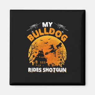 Bulldog fährt mit Schrotflinte Spaß Bulldog Hallow Magnet