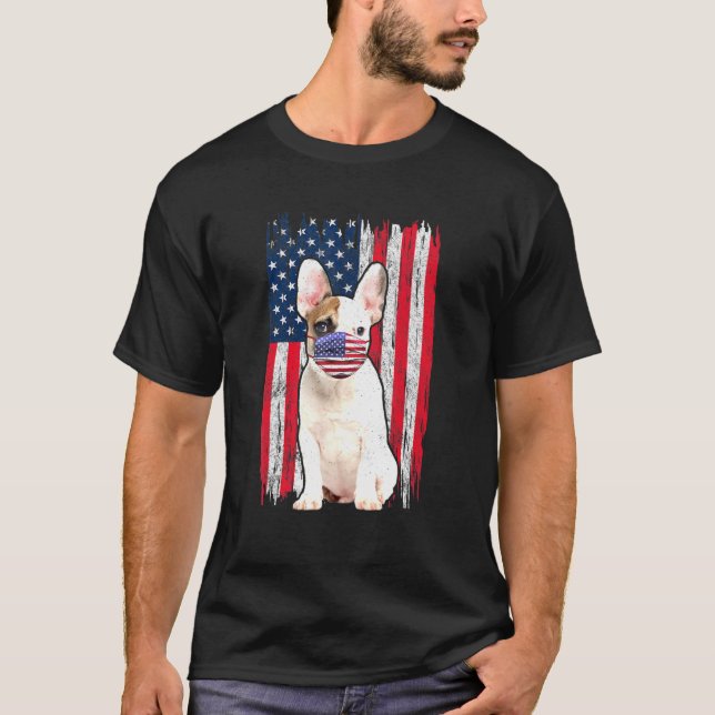 Bulldog-Hündin trägt Gesichtsmaske 4. J T-Shirt (Vorderseite)