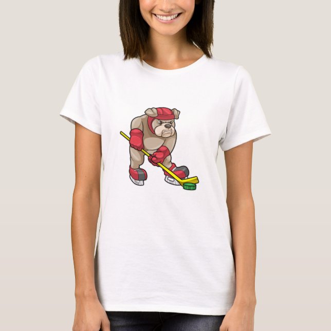 Bulldog mit Eishockey und Eishockeyschläger T-Shirt (Vorderseite)