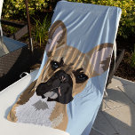 Bulldog | Niedlich Französisch Strandtuch<br><div class="desc">Personalisierte Pop Kunst französisches Bulldoggen Strandtuch mit einem niedlichen,  roten Frenchie auf einem pastellblauen Hintergrund,  der in jede Farbe,  und Ihren Namen geändert werden kann.</div>