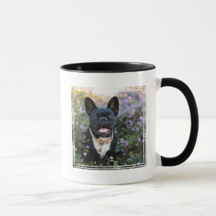 Bulldog-Stände in Blume Tasse