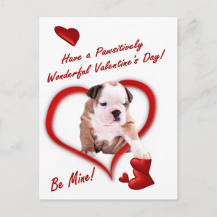 Bulldog Welpe-Liebe in einem Umschlag Postkarte