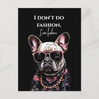 Bulldogge in hawaiianischem Shirt und Sonnenbrille Postkarte