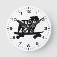 Bulldogge-Skateboard-Bulldogge an Bord