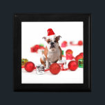 Bulldogge Weihnachtsschmuck Geschenkboxen Rote Wei<br><div class="desc">Niedlicher Bulldog mit Weihnachtsmannmütze mit Weihnachtsgeschmack und Geschenkboxen.</div>