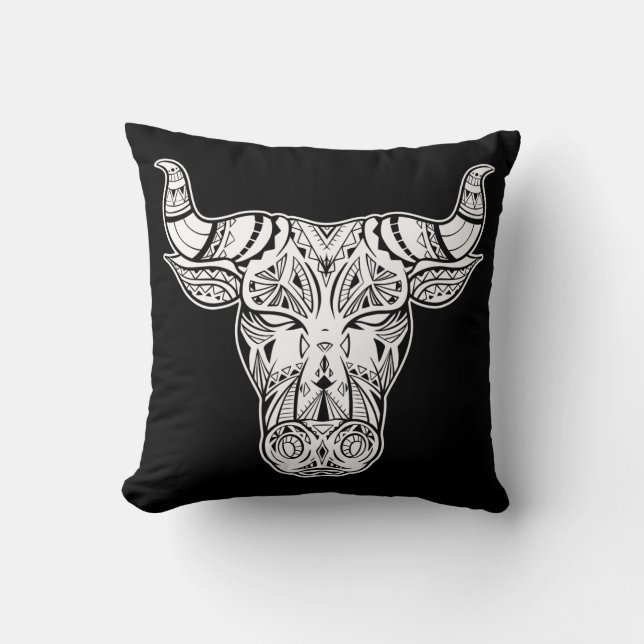 Bullenkopf mit boho-Dekoration Kissen (Vorderseite)