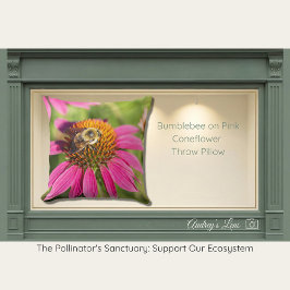 Bumblebee on Pink Coneflower Kissen
