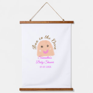 Bun in der ofenbeige duftende Babydusche rosa Br Wandteppich Mit Holzrahmen