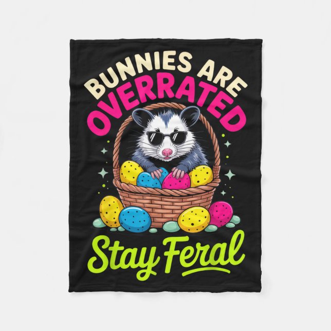 Bunnies Are Overrated Stay Feral Funny Animal Love Fleecedecke (Vorderseite)